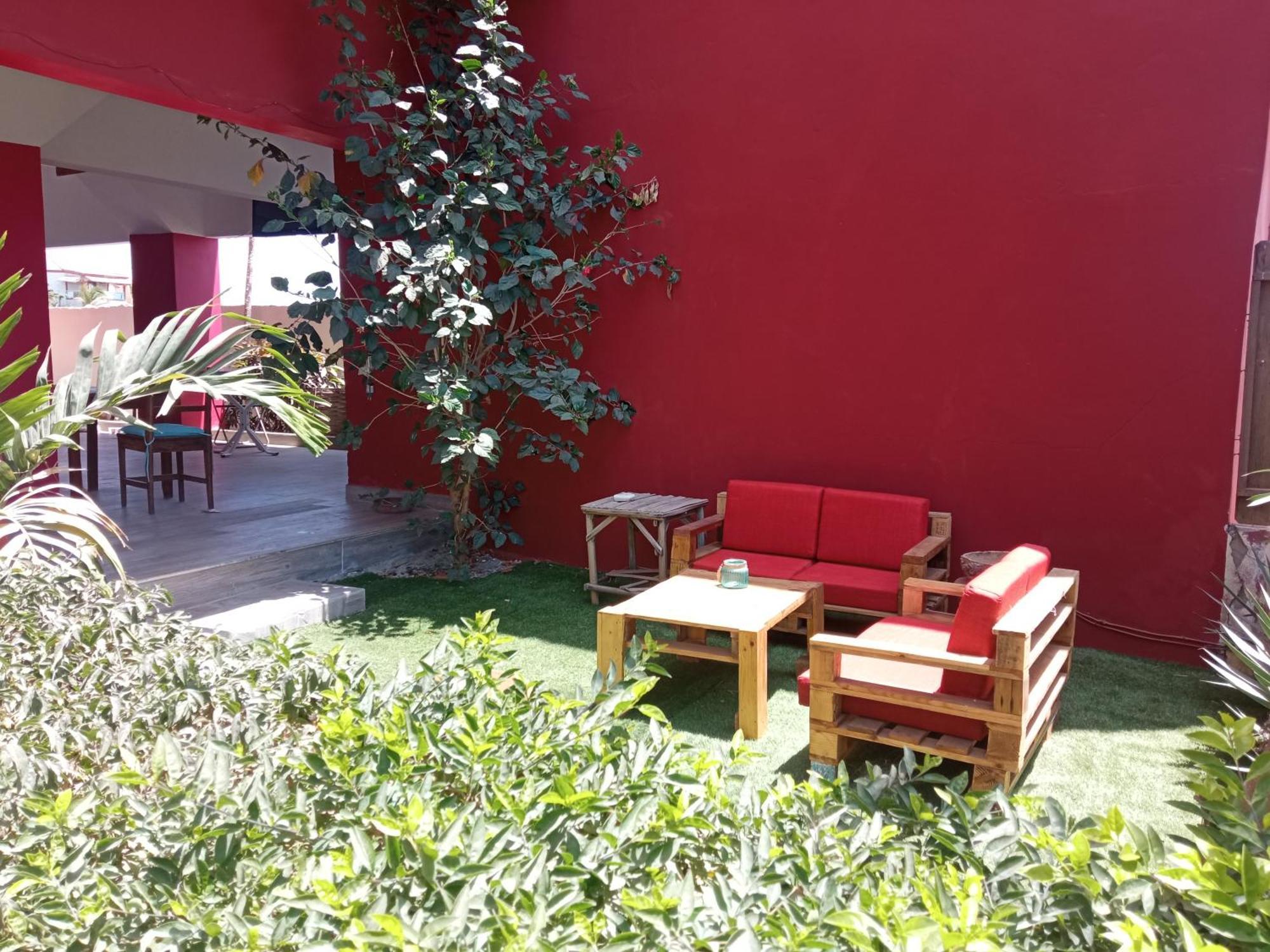 Chez medzo et patou Hotel Popenguine Kültér fotó