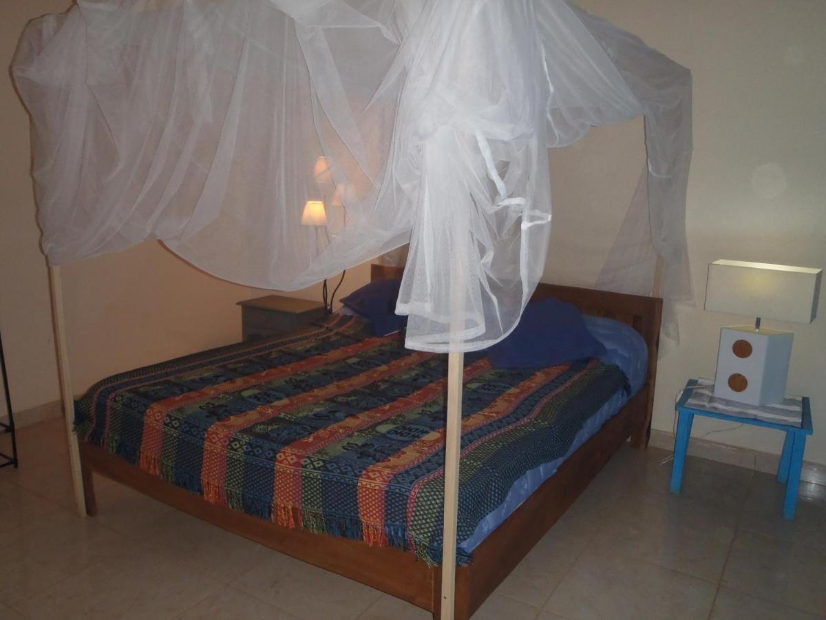 Chez medzo et patou Hotel Popenguine Kültér fotó